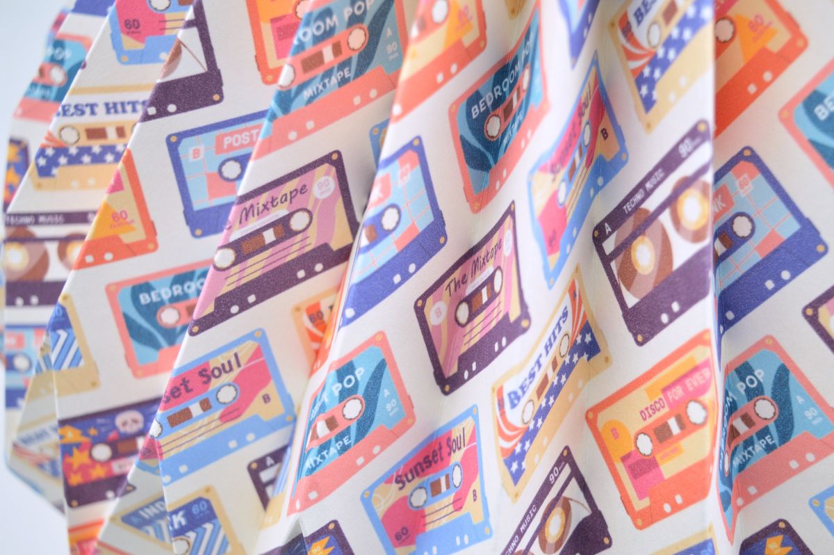 Lampenschirm - Paper Lamp "Mixtape" (Easy Installation) - Closeup 2