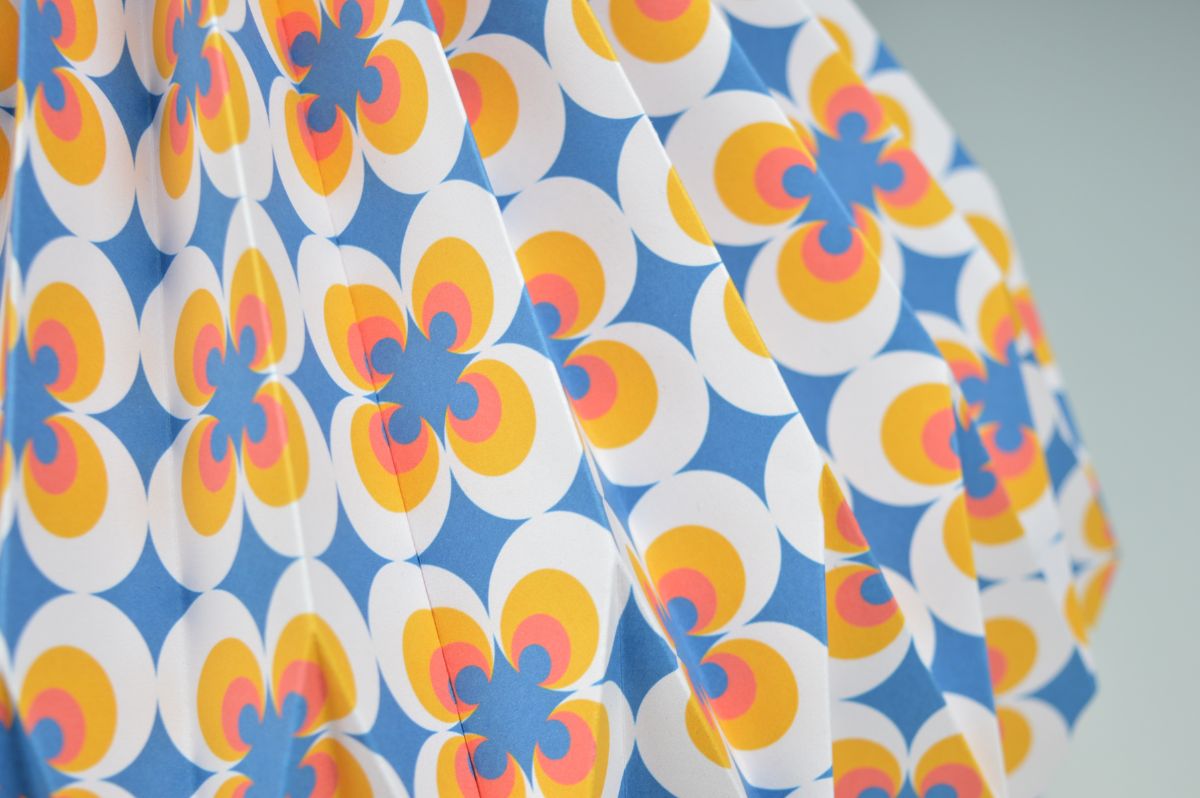 Lampenschirm - Paper Lamp “Retro Flower” (Easy Installation) - Closeup 2
